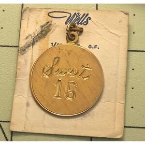 Wells 1/20 12k GF Gold Filled‎ Sweet Sixteen Pendant Medallion New Old Stock NOS